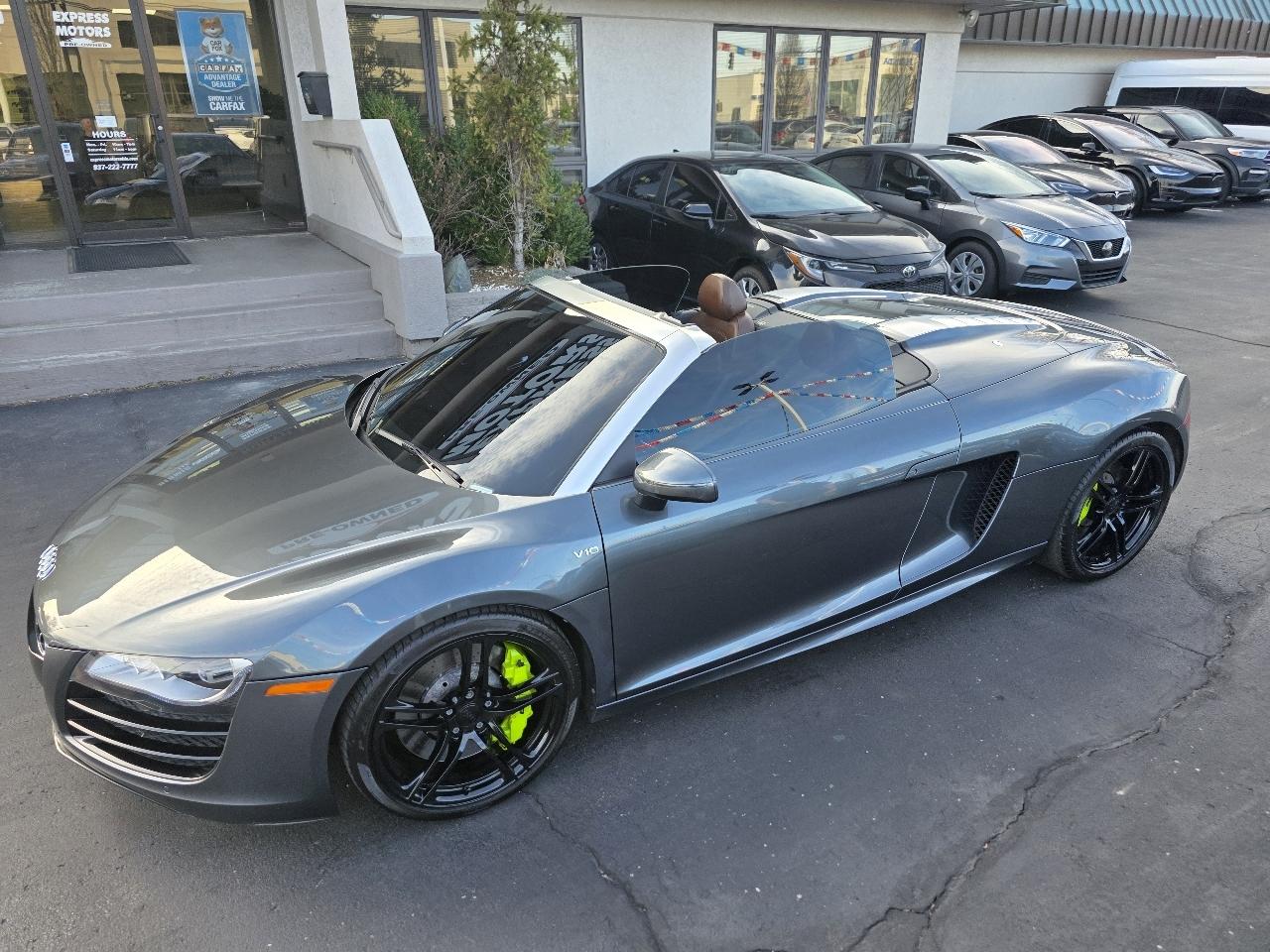 Audi R8 2dr Conv Auto quattro Spyder 5.2L 2011