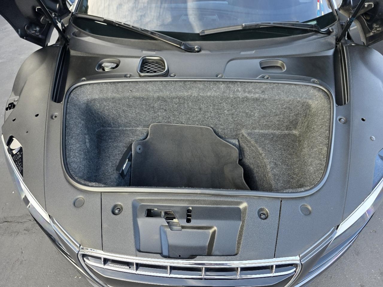 Audi R8 2dr Conv Auto quattro Spyder 5.2L 2011