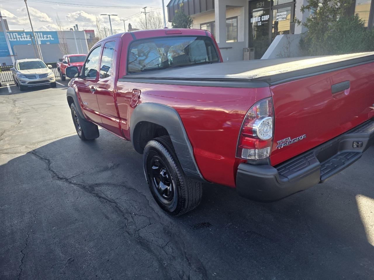 Toyota Tacoma 4WD Access V6 MT (Natl) 2009