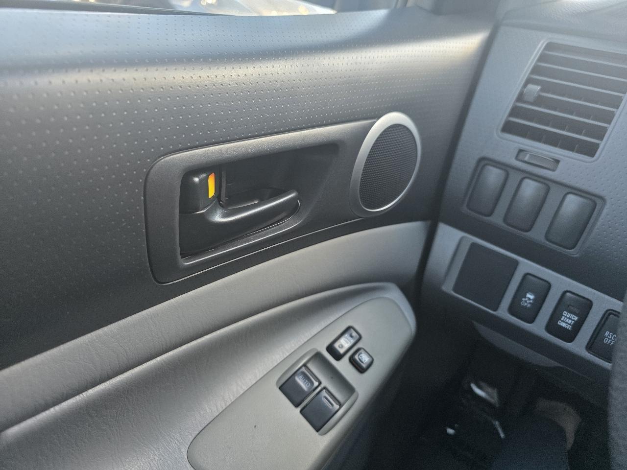 Toyota Tacoma 4WD Access V6 MT (Natl) 2009