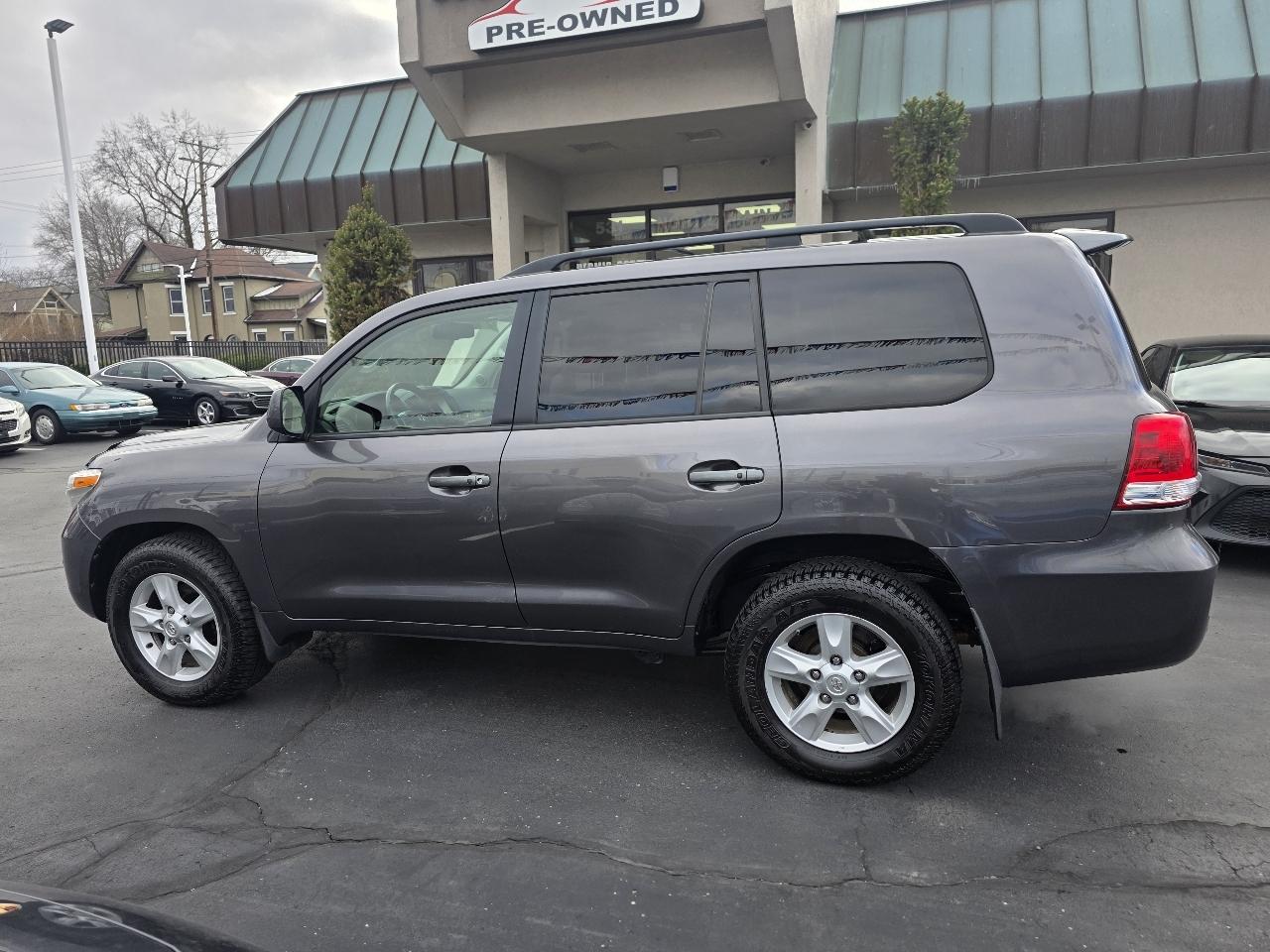 Toyota Land Cruiser 4dr 4WD (Natl) 2011