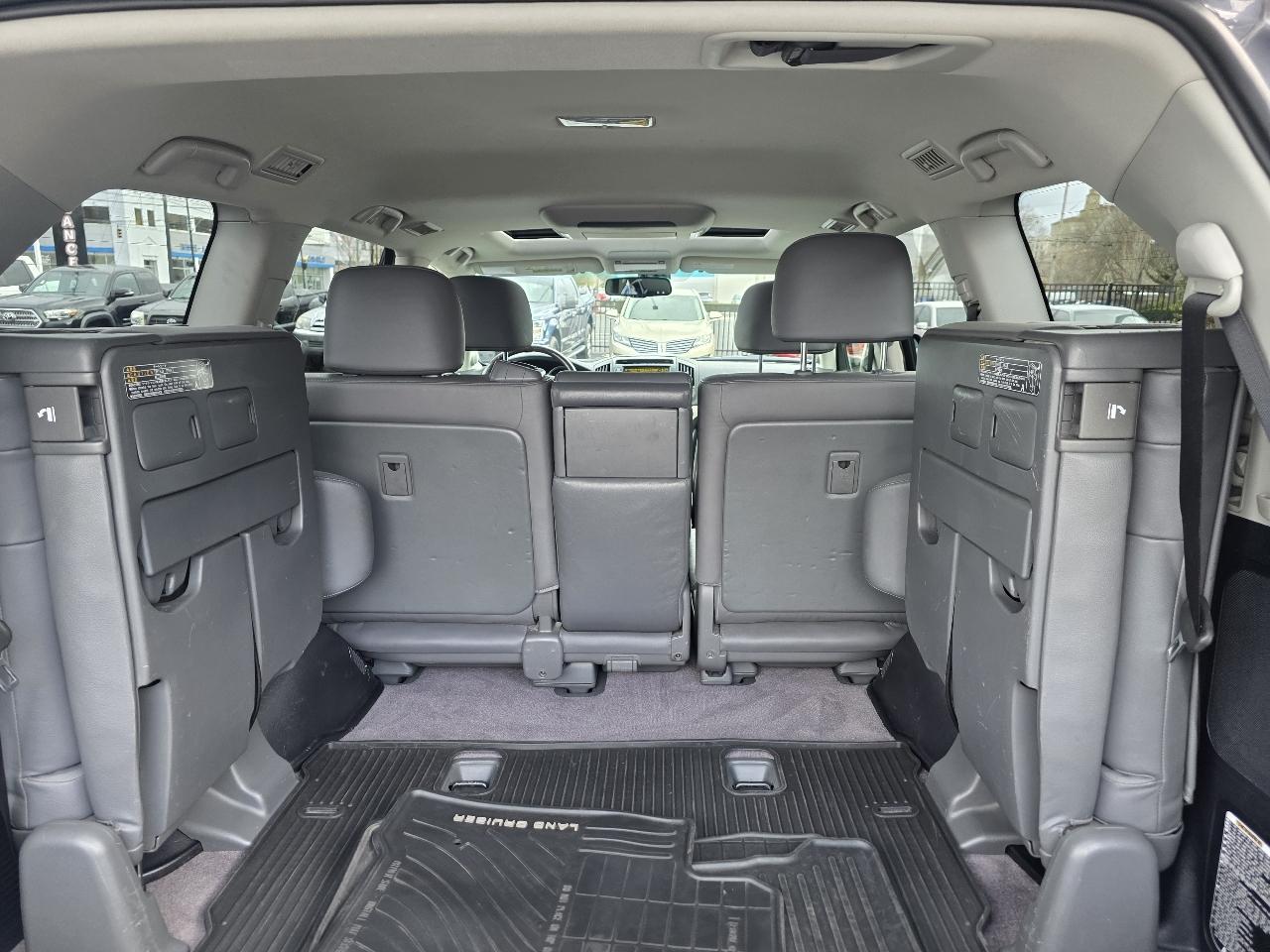 Toyota Land Cruiser 4dr 4WD (Natl) 2011