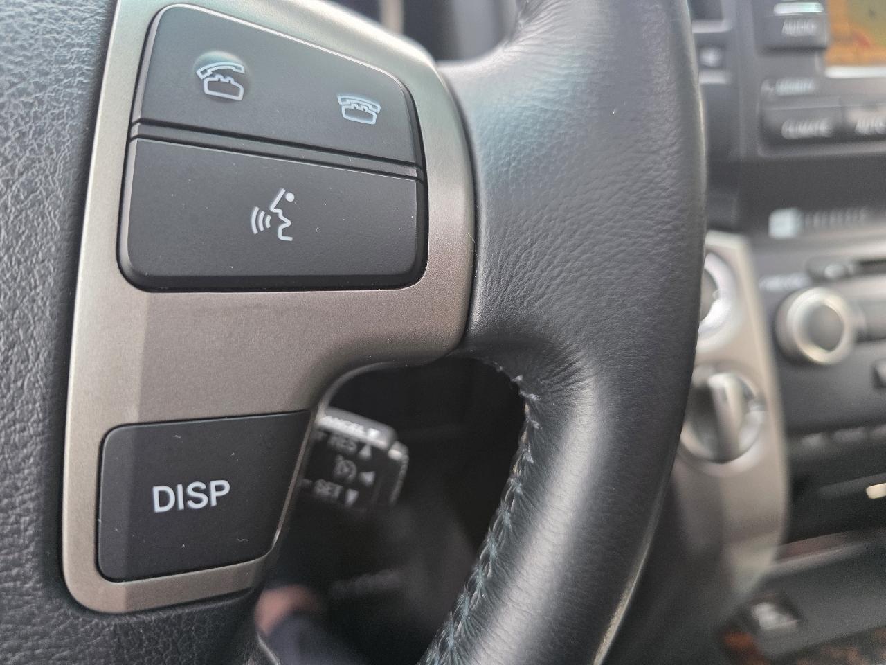 Toyota Land Cruiser 4dr 4WD (Natl) 2011