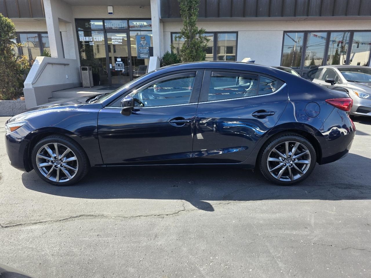 Mazda Mazda3 4-Door Touring Auto 2018