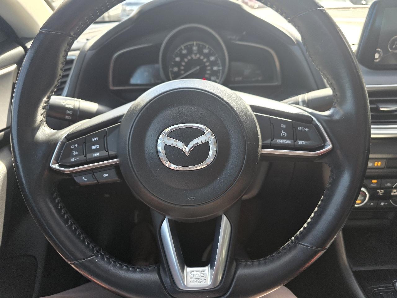 Mazda Mazda3 4-Door Touring Auto 2018