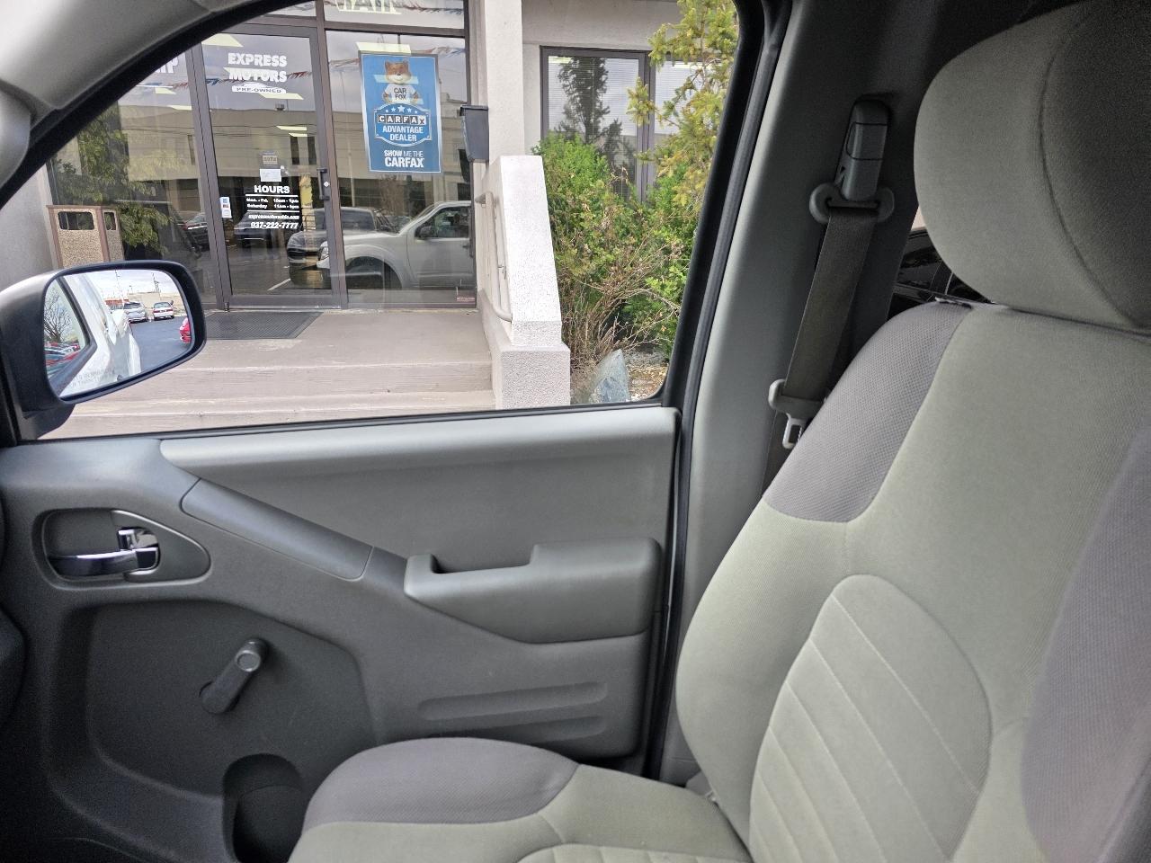 Nissan Frontier 2WD King Cab I4 Auto SV 2015