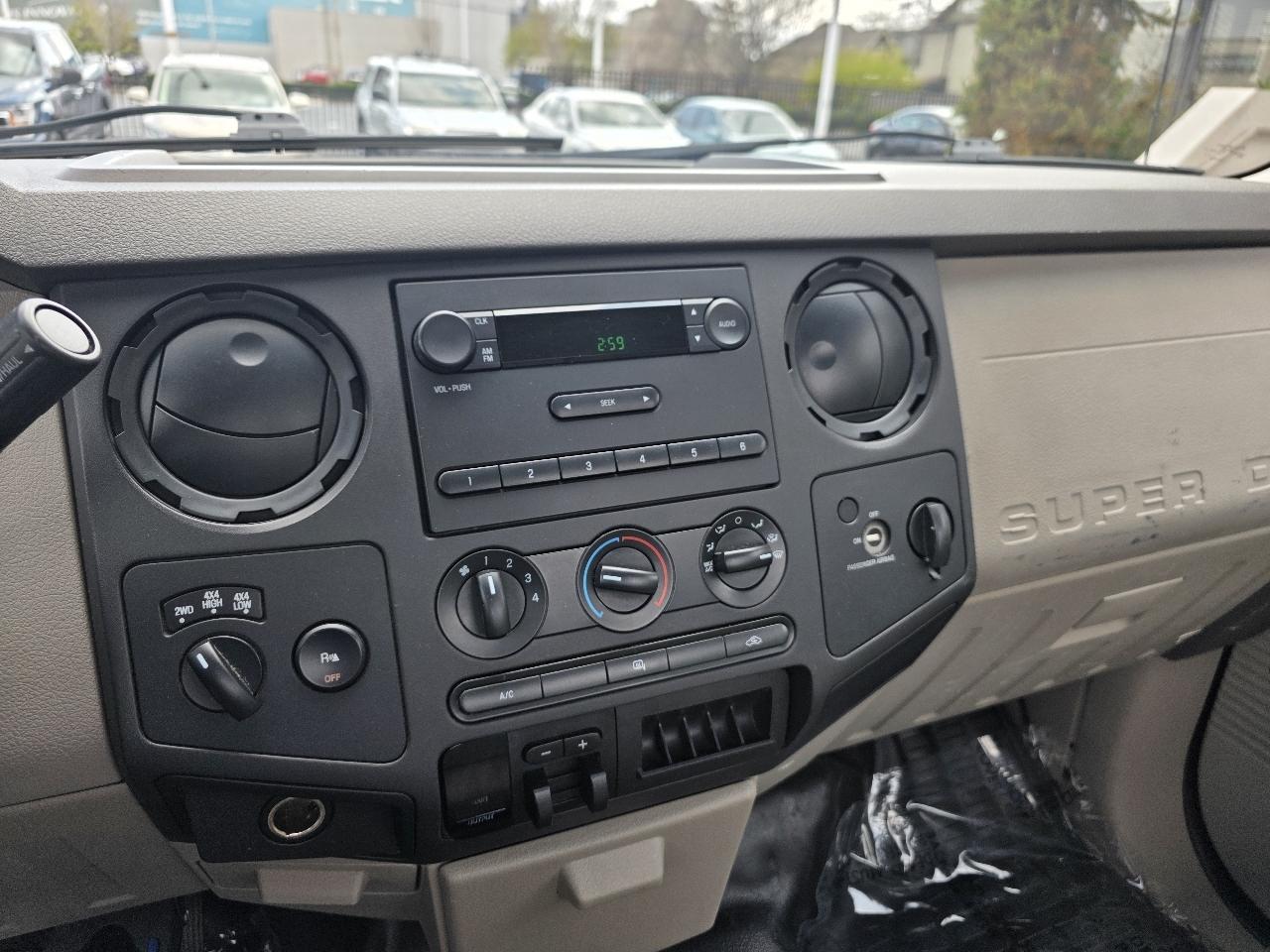 Ford Super Duty F-250 SRW 4WD Reg Cab 137" XL 2008