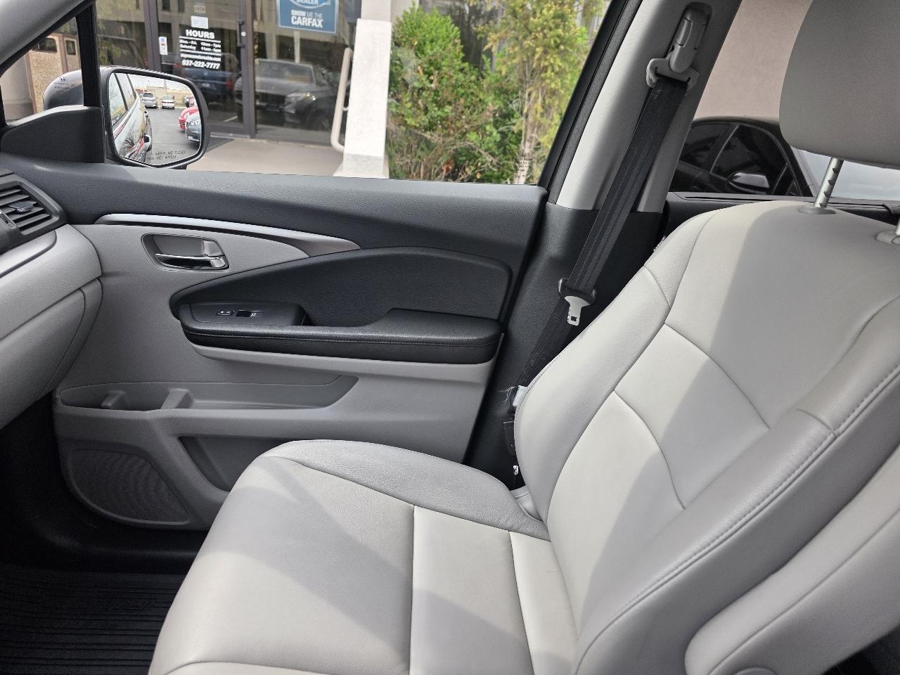 Honda Pilot AWD 4dr EX-L w/RES 2016