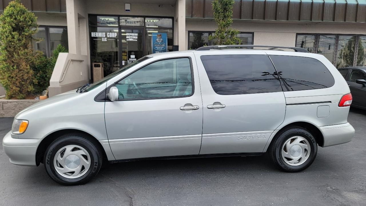 Toyota Sienna 5dr XLE (Natl) 2002