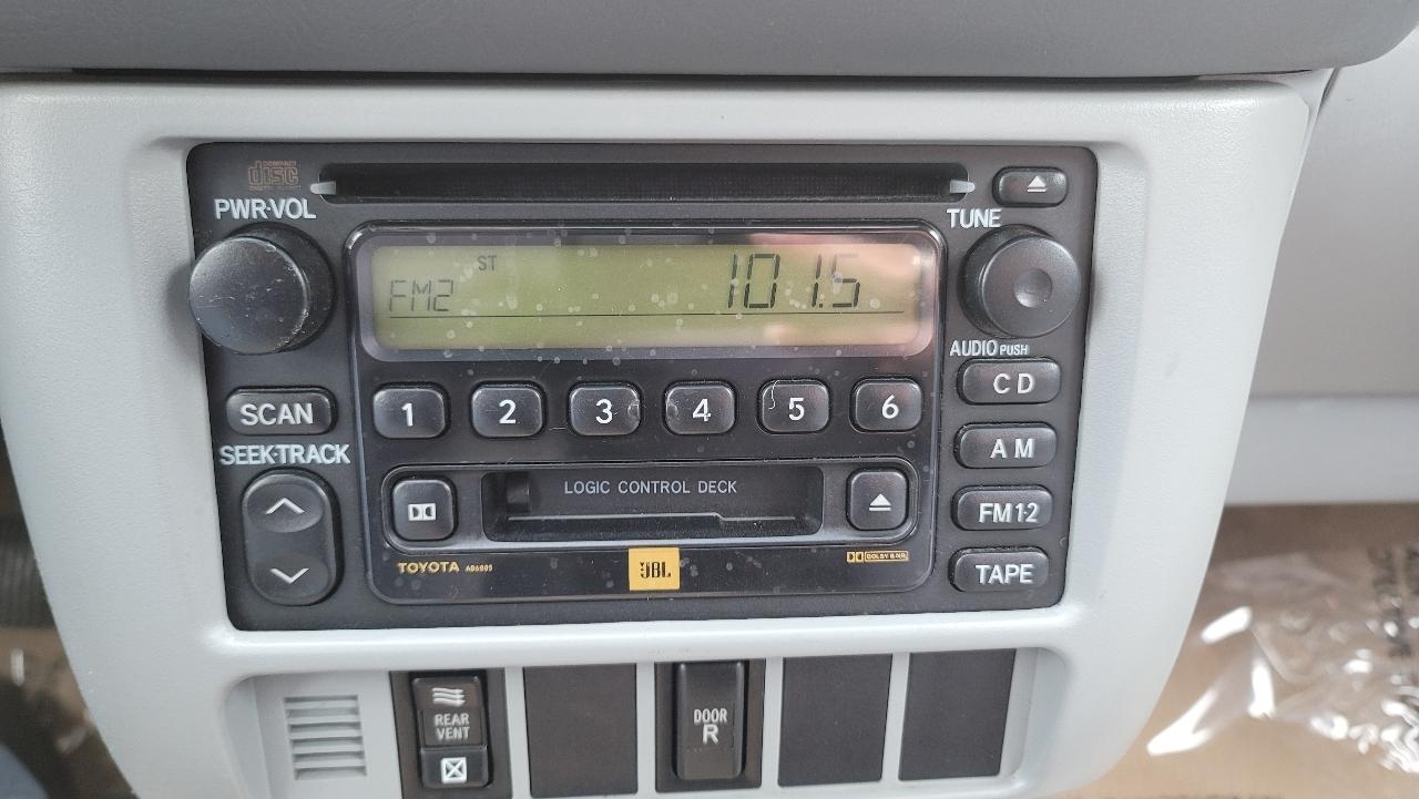 Toyota Sienna 5dr XLE (Natl) 2002