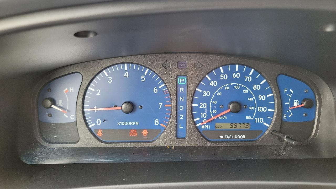 Toyota Sienna 5dr XLE (Natl) 2002