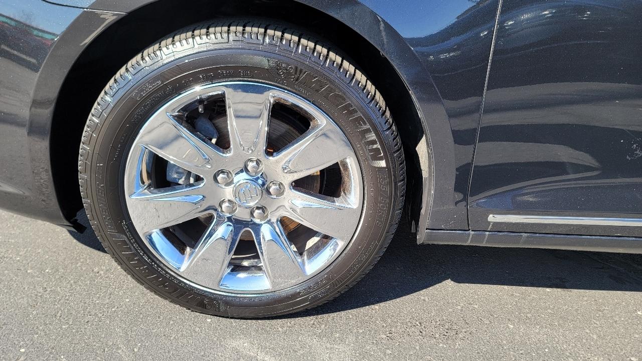 Buick LaCrosse 4dr Sdn CXS 2011