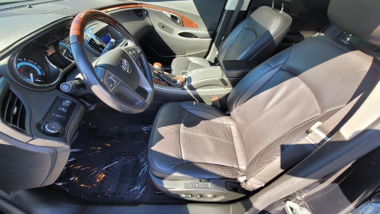 Buick LaCrosse 4dr Sdn CXS 2011