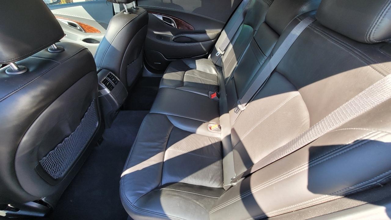 Buick LaCrosse 4dr Sdn CXS 2011