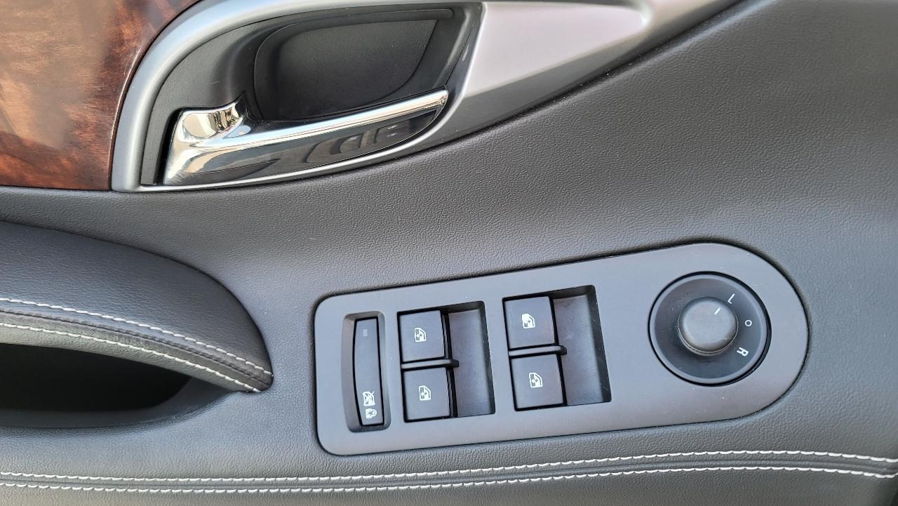 Buick LaCrosse 4dr Sdn CXS 2011