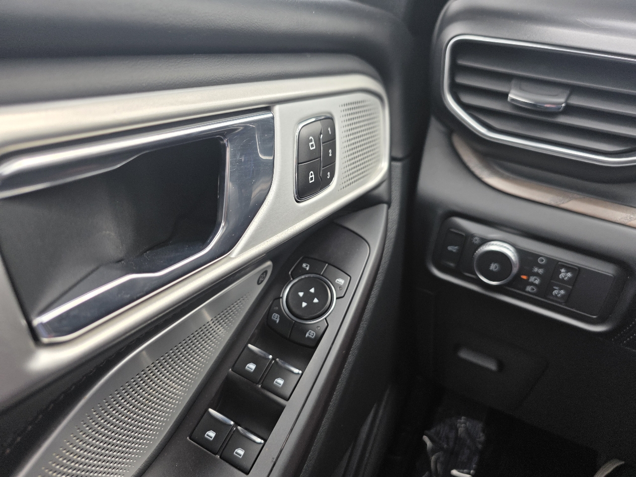 Ford Explorer Platinum 4WD 2020