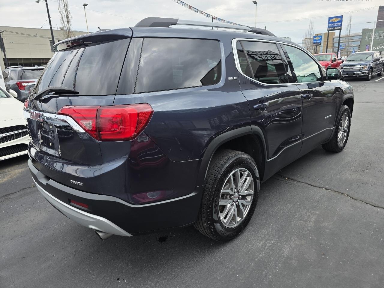 GMC Acadia AWD 4dr SLE w/SLE-2 2018