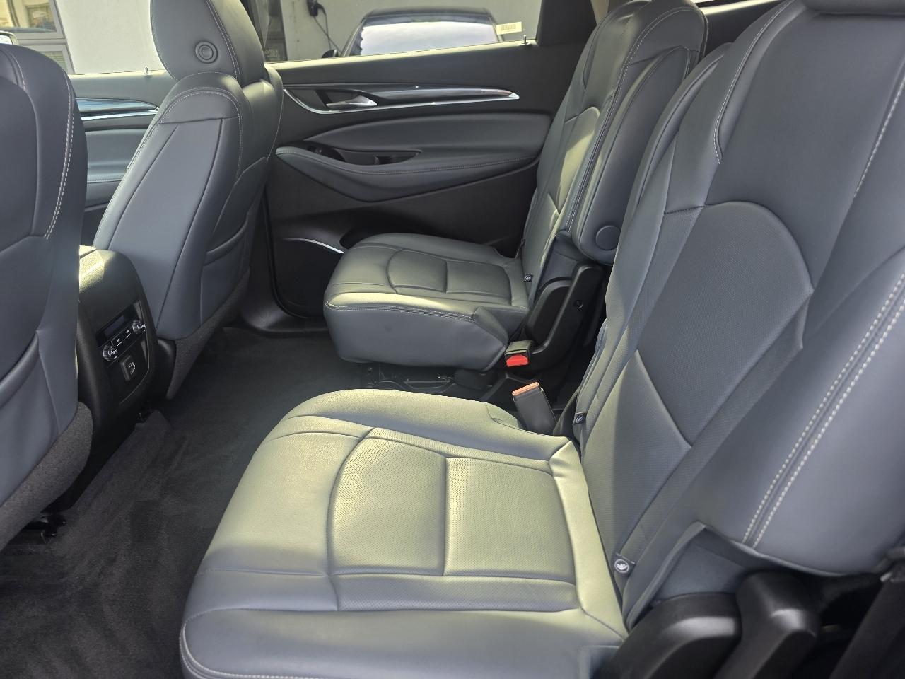 Buick Enclave FWD 4dr Essence 2019