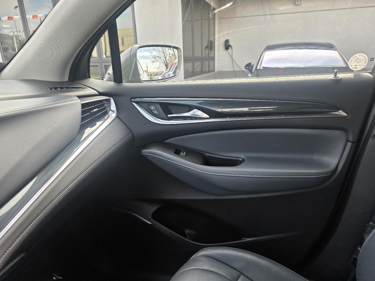 Buick Enclave FWD 4dr Essence 2019