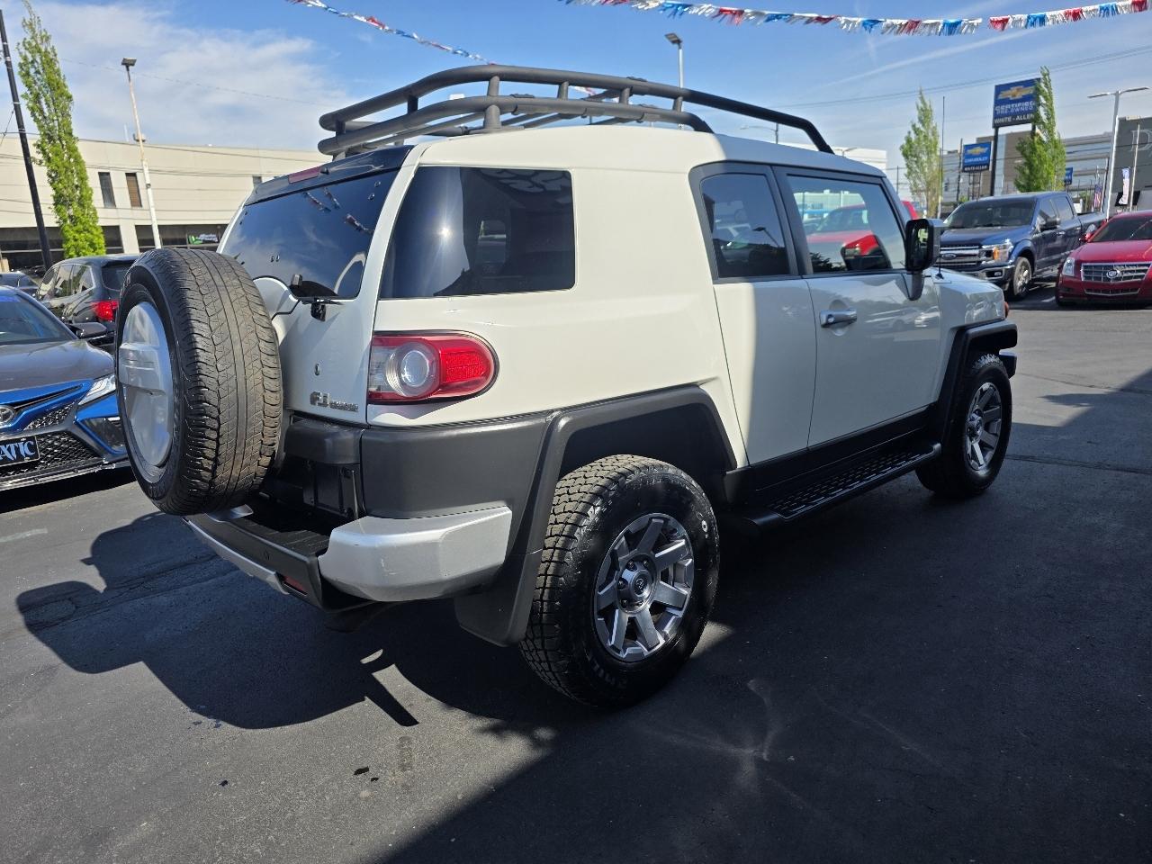 Toyota FJ Cruiser 4WD 4dr Auto (Natl) 2014
