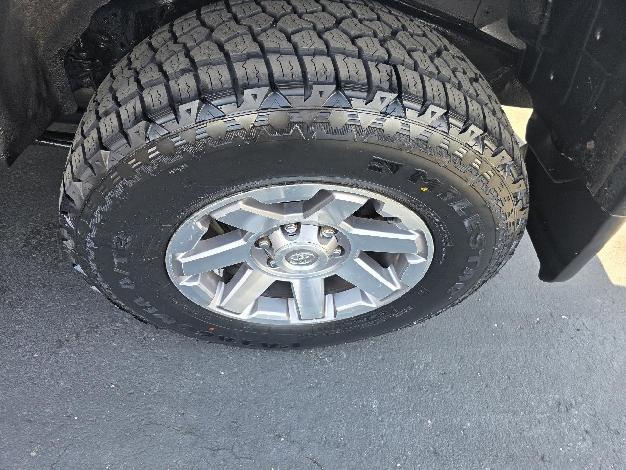 Toyota FJ Cruiser 4WD 4dr Auto (Natl) 2014