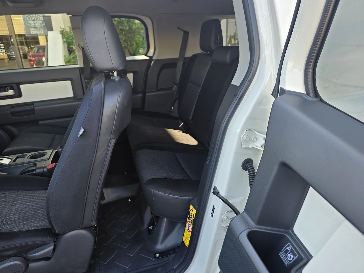 Toyota FJ Cruiser 4WD 4dr Auto (Natl) 2014