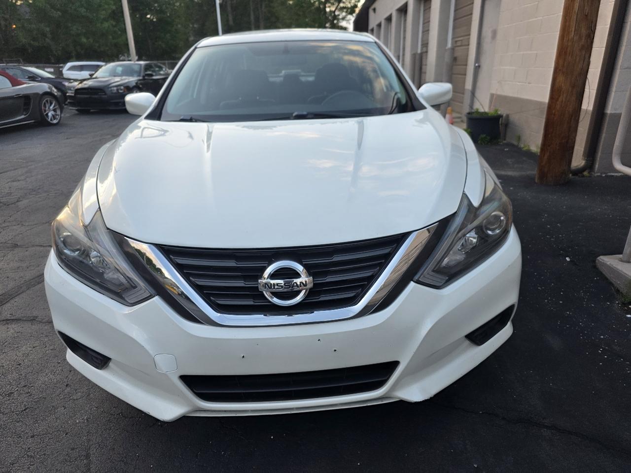 Nissan Altima 4dr Sdn I4 2.5 SR 2016