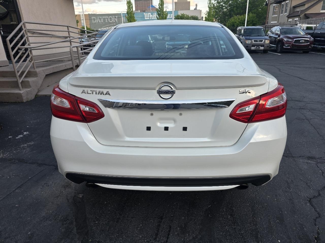 Nissan Altima 4dr Sdn I4 2.5 SR 2016