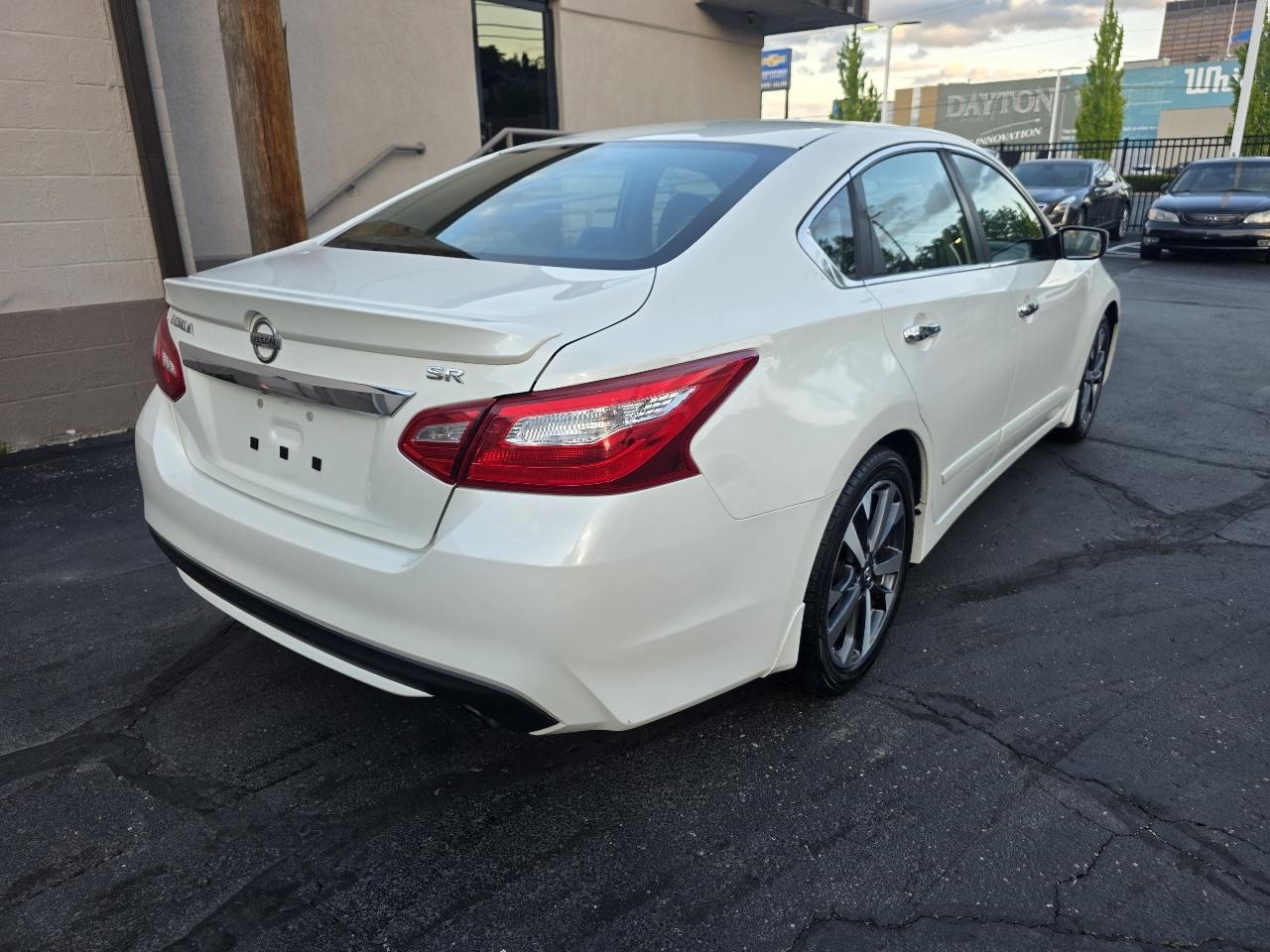Nissan Altima 4dr Sdn I4 2.5 SR 2016