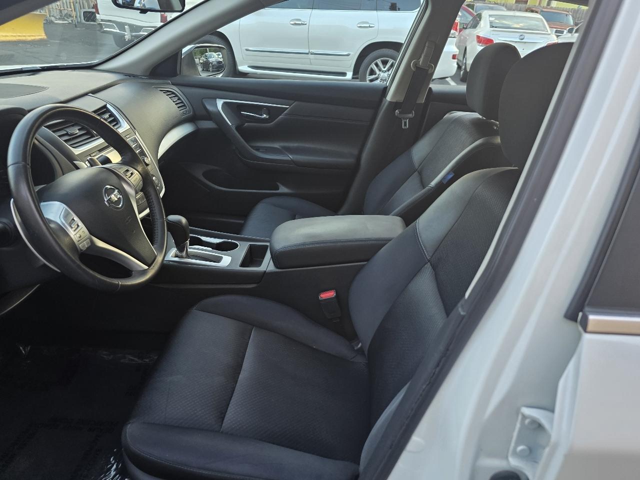 Nissan Altima 4dr Sdn I4 2.5 SR 2016