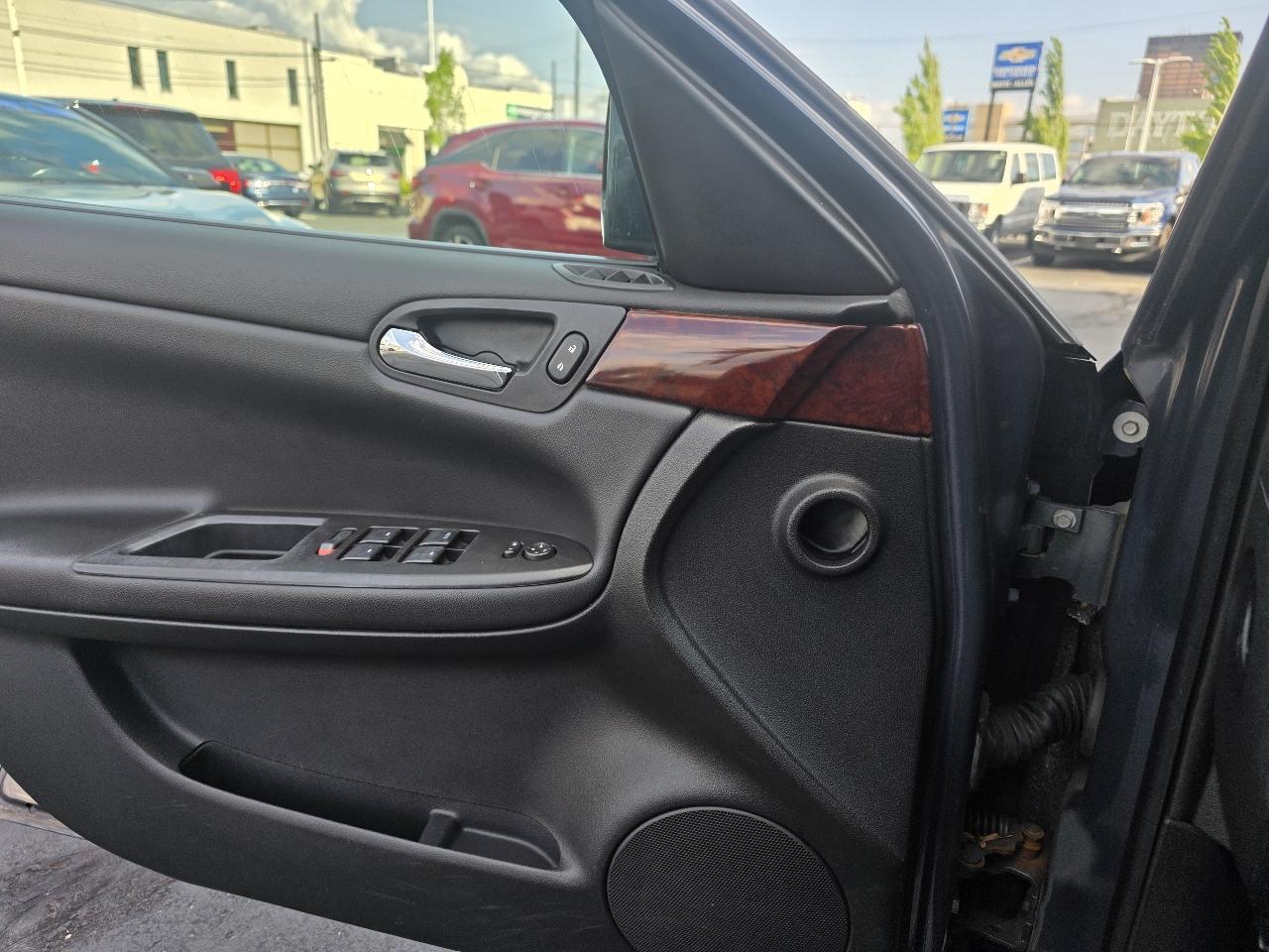 Chevrolet Impala 4dr Sdn 3.5L LT 2008