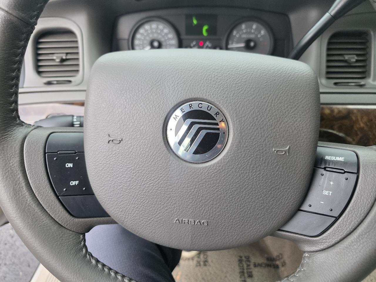 Mercury Grand Marquis 4dr Sdn LS Ultimate 2010