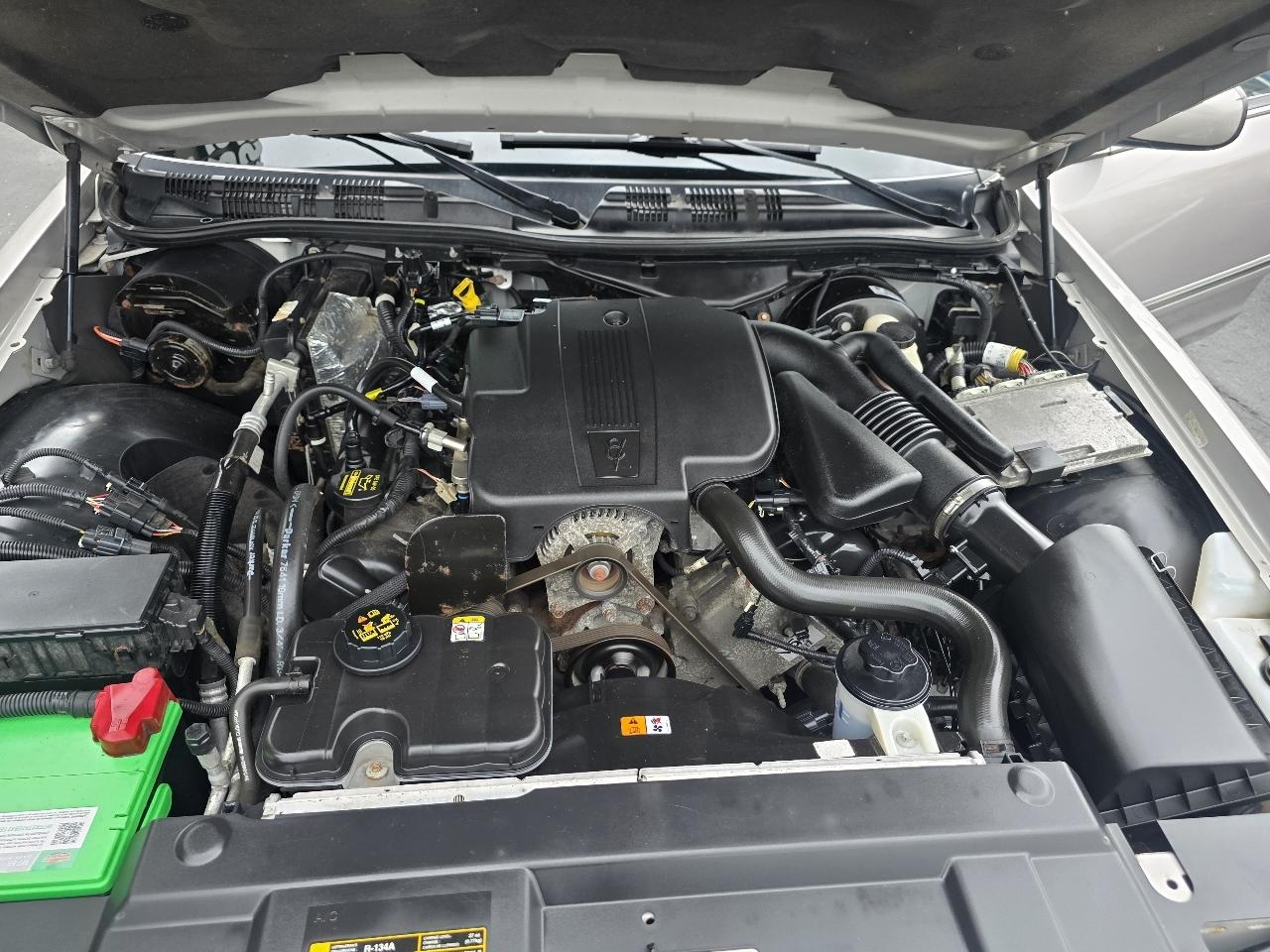 Mercury Grand Marquis 4dr Sdn LS Ultimate 2010