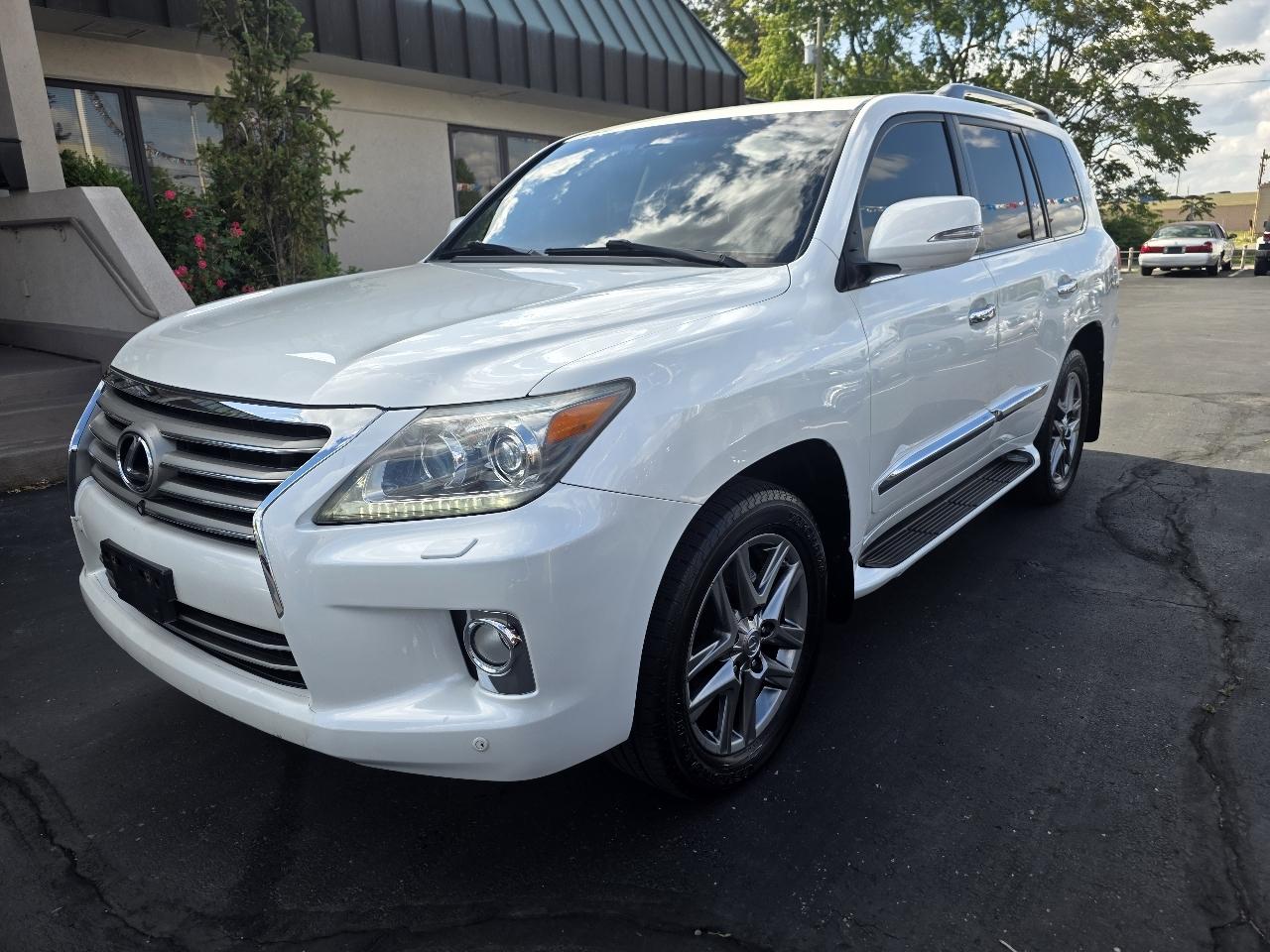 Lexus LX 570 4WD 4dr 2013
