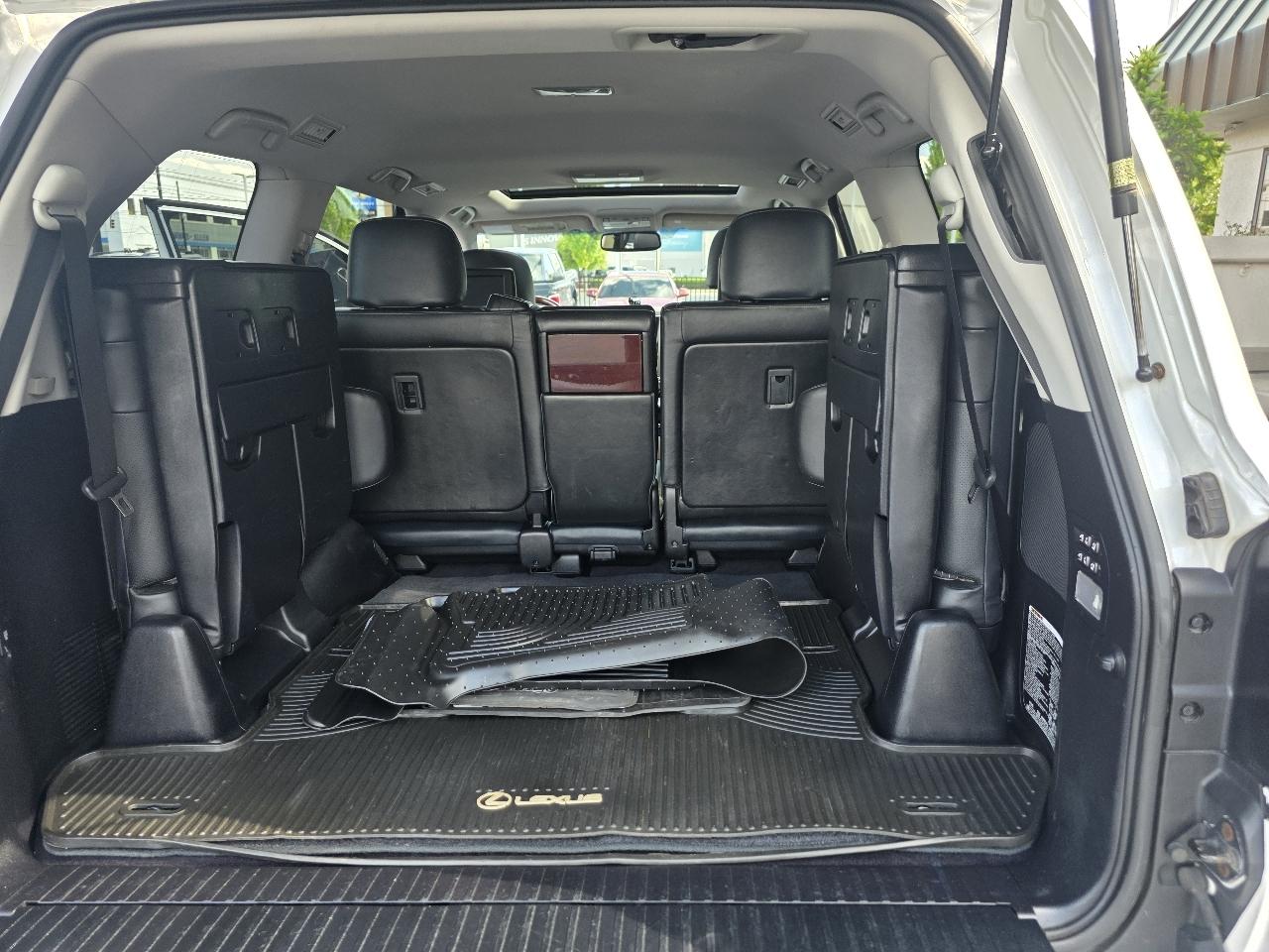 Lexus LX 570 4WD 4dr 2013