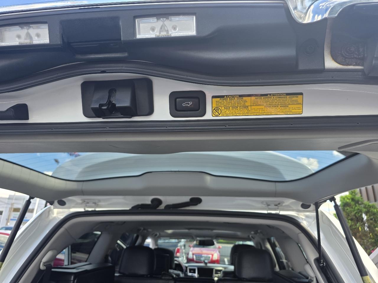 Lexus LX 570 4WD 4dr 2013