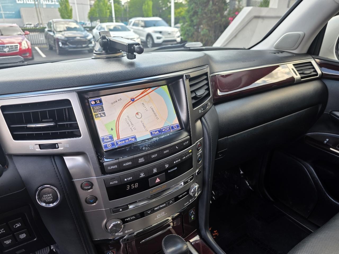 Lexus LX 570 4WD 4dr 2013