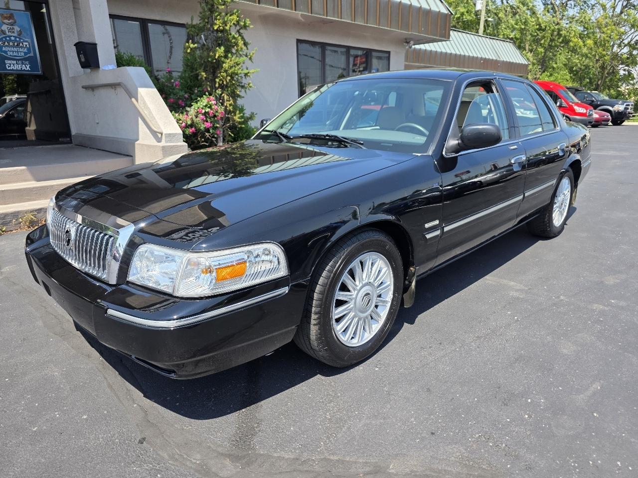 Mercury Grand Marquis 4dr Sdn LS Ultimate 2010