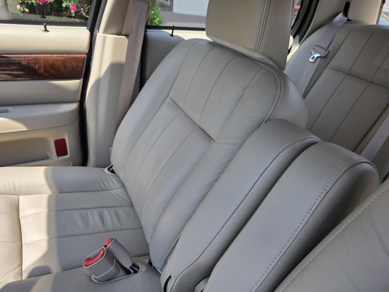 Mercury Grand Marquis 4dr Sdn LS Ultimate 2010