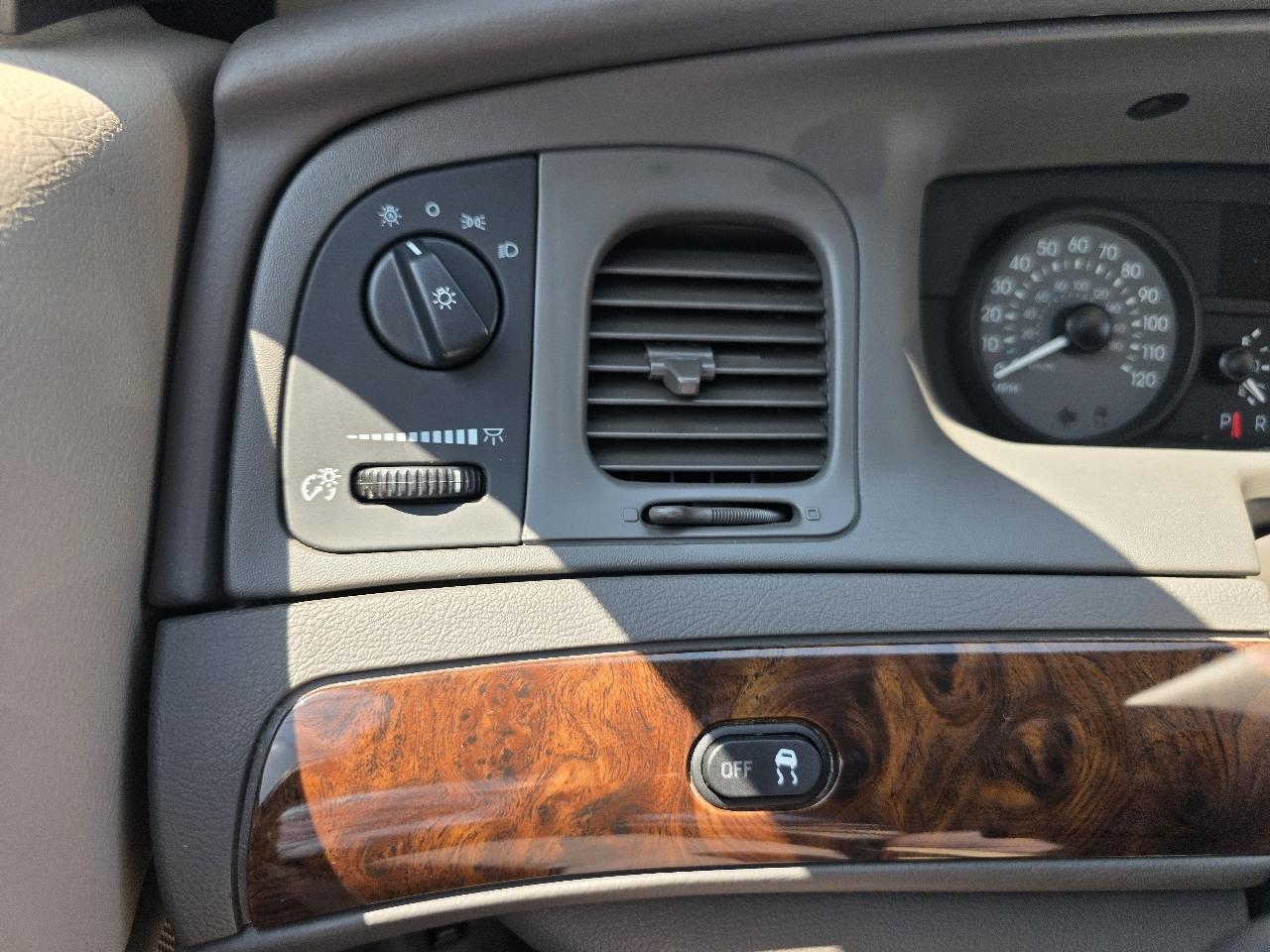 Mercury Grand Marquis 4dr Sdn LS Ultimate 2010