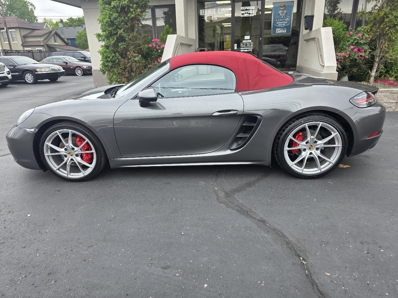 Porsche 718 Boxster S Roadster 2017