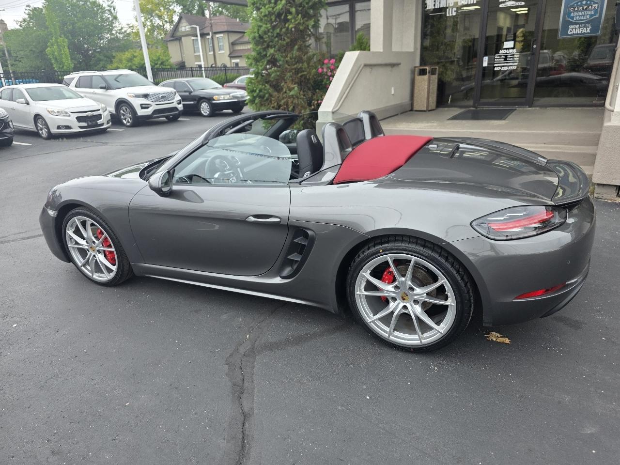 Porsche 718 Boxster S Roadster 2017