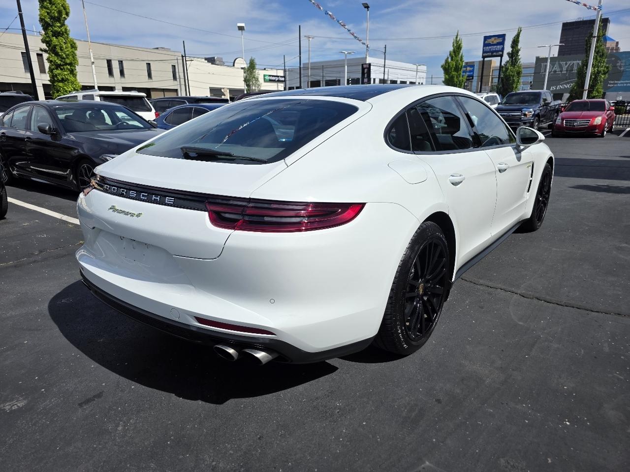 Porsche Panamera 4 E-Hybrid AWD 2019