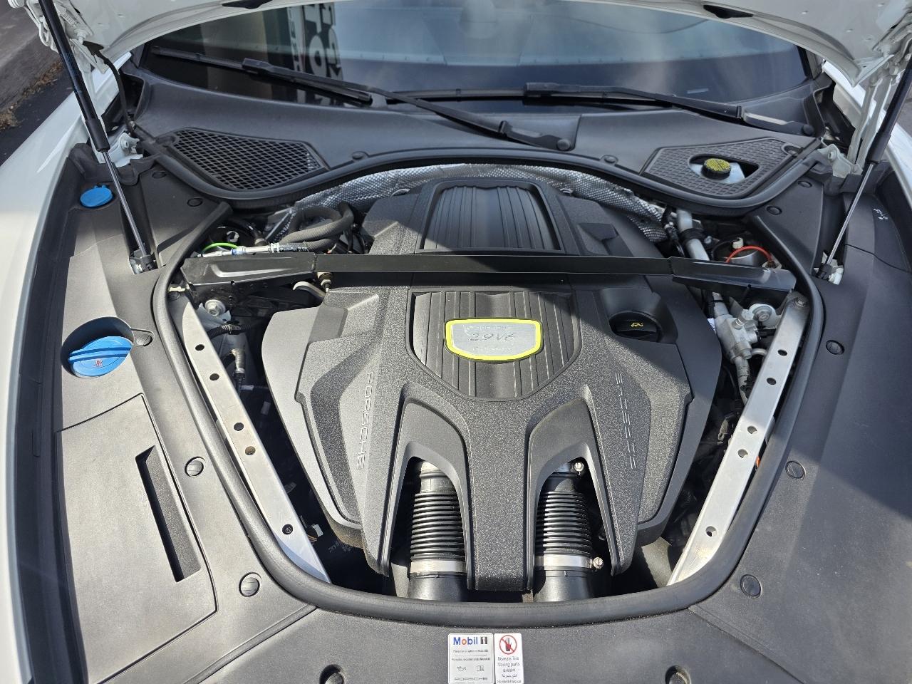 Porsche Panamera 4 E-Hybrid AWD 2019