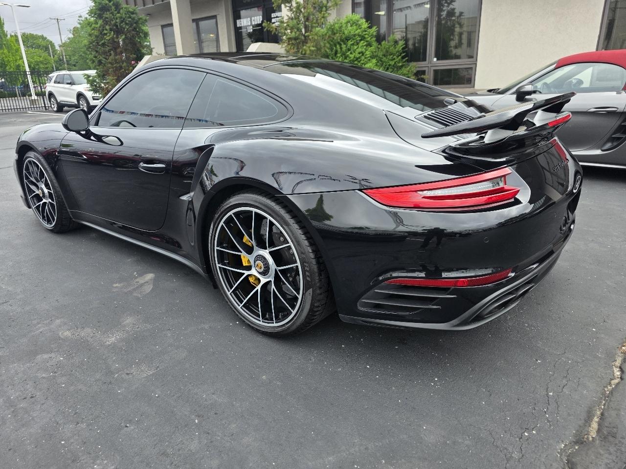 Porsche 911 Turbo S Coupe 2017