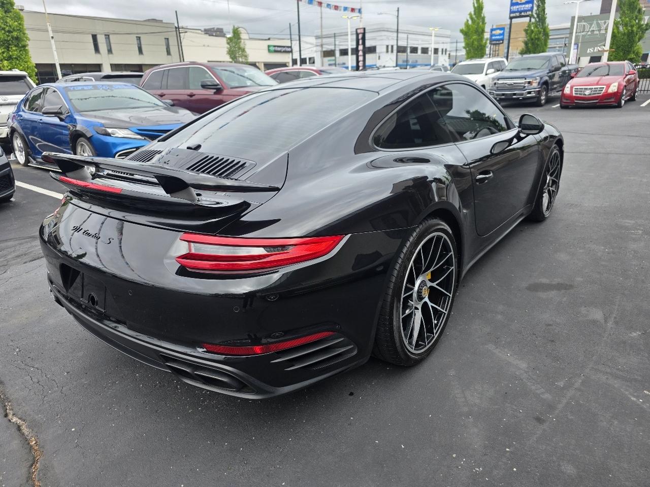Porsche 911 Turbo S Coupe 2017