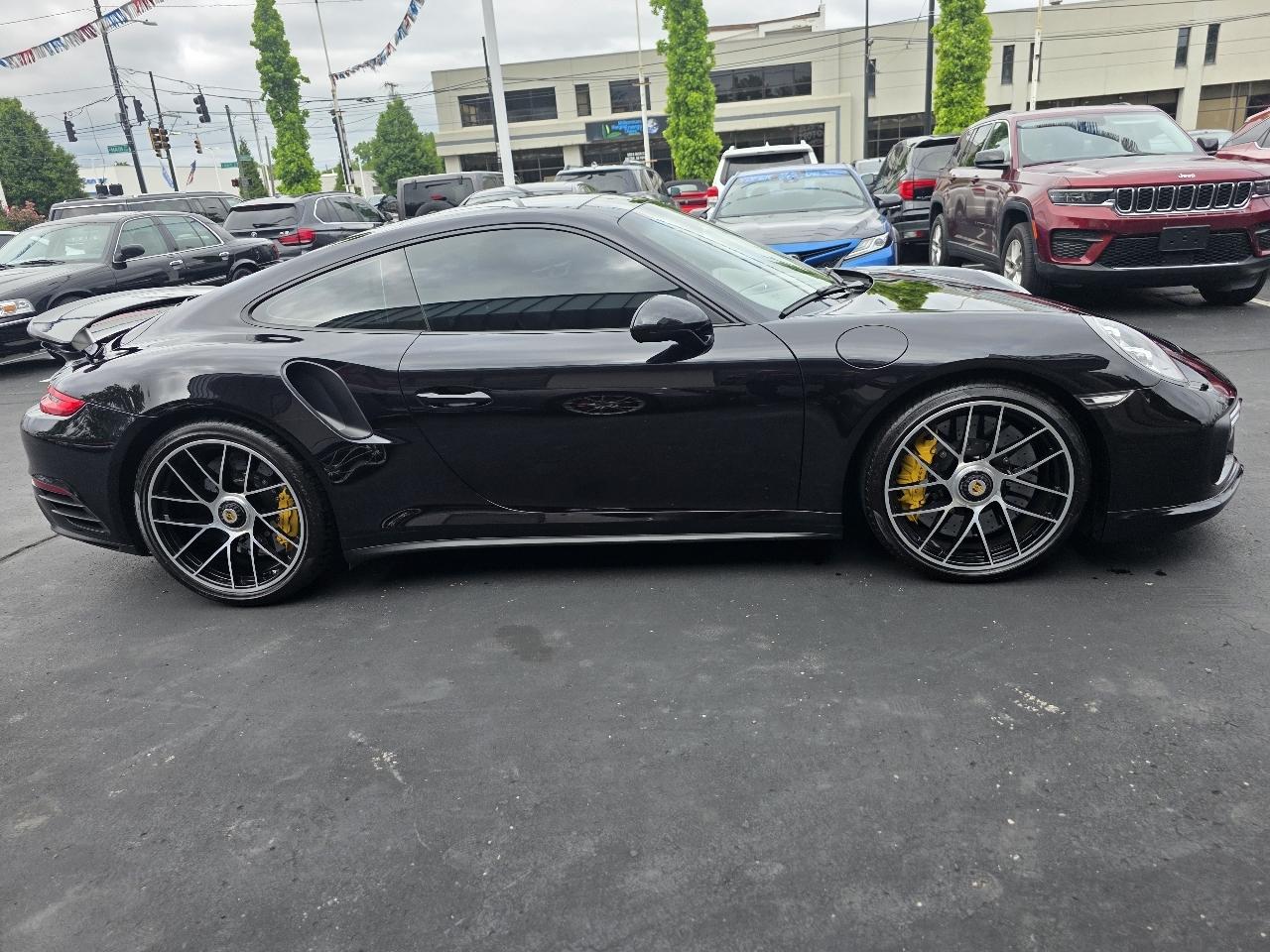 Porsche 911 Turbo S Coupe 2017
