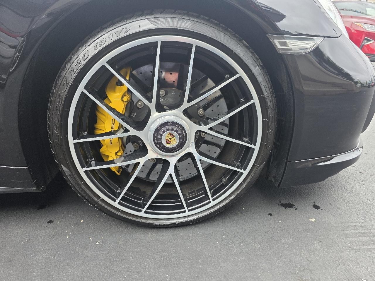 Porsche 911 Turbo S Coupe 2017