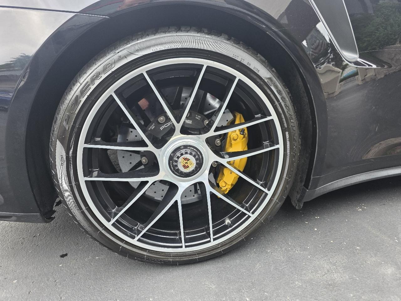 Porsche 911 Turbo S Coupe 2017