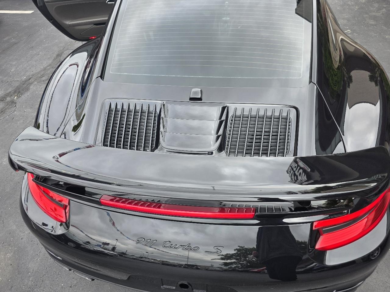 Porsche 911 Turbo S Coupe 2017